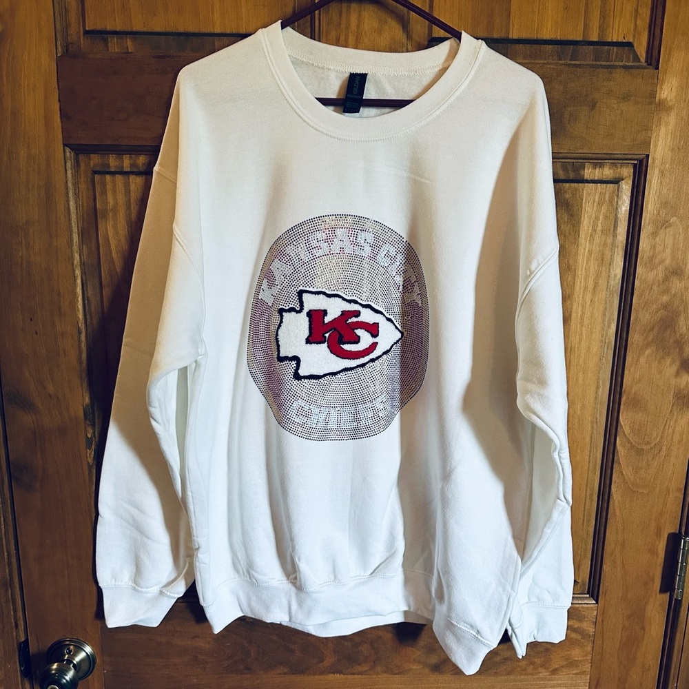 White Kansas City Chiefs rhinestone Sweatshirt Size L